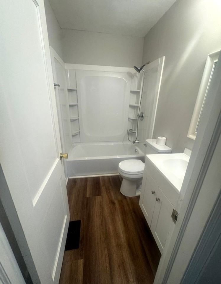 521 46th St - Photo 6 of 11