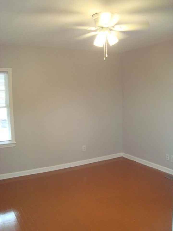 521 46th St - Photo 7 of 11