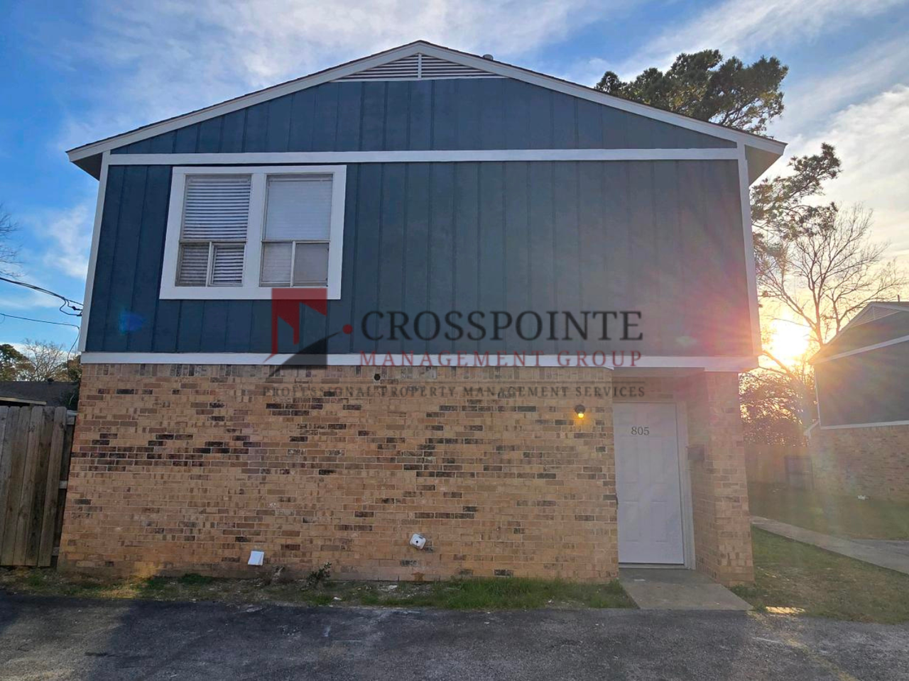 805 Texas St - Photo 3 of 26