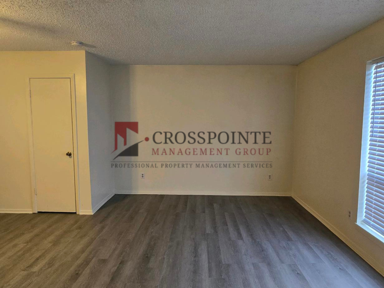 805 Texas St - Photo 5 of 26