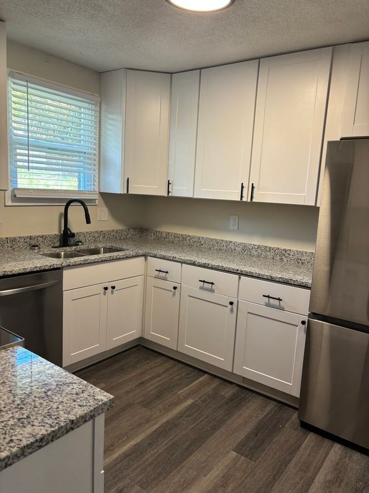 3515 Biltmore Pl - Photo 3 of 12