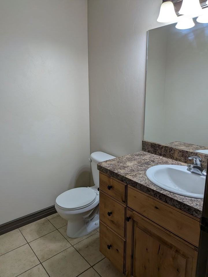 683 Countryside Ave - Photo 6 of 27