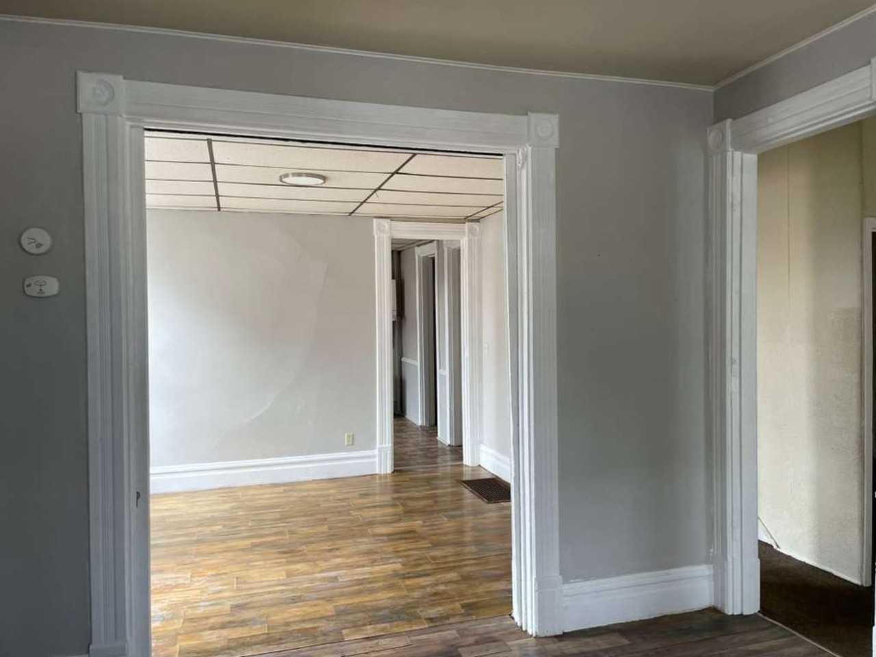 436 Crawford Ave - Photo 4 of 36