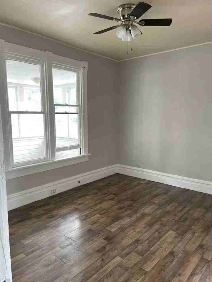 436 Crawford Ave - Photo 6 of 36