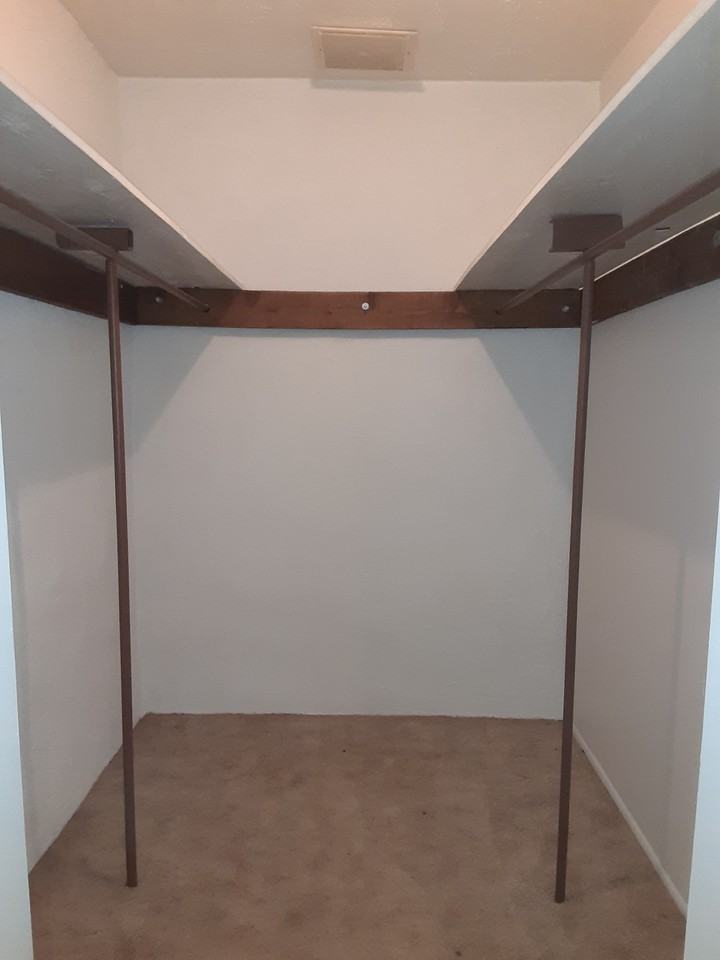 Adobe beauty in New Mexico South County Valley - Photo 4 of 8