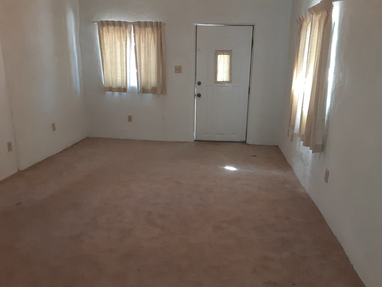 Adobe beauty in New Mexico South County Valley - Photo 5 of 8