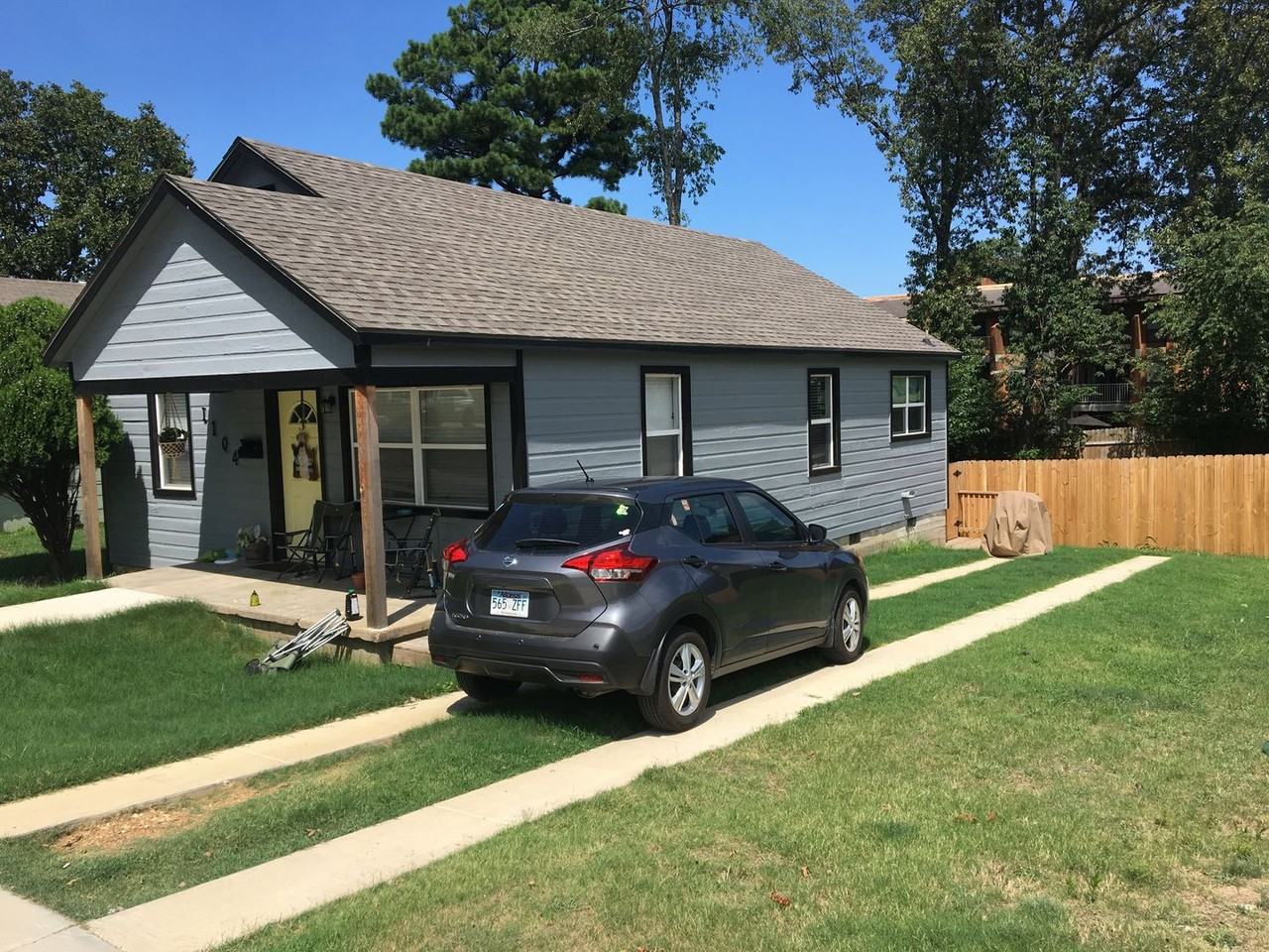 1104 Citizen St - Photo 2 of 3