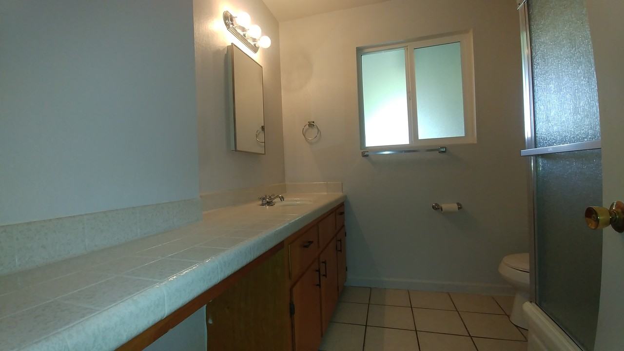 4184 Sherwood Ct - Photo 7 of 14