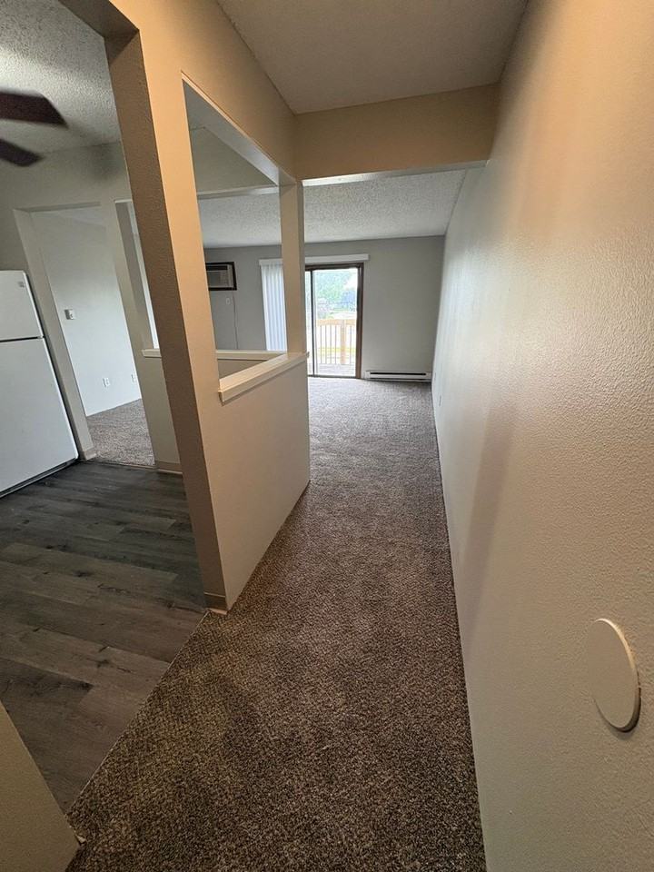 Parkview Apartments - Photo 3 of 13