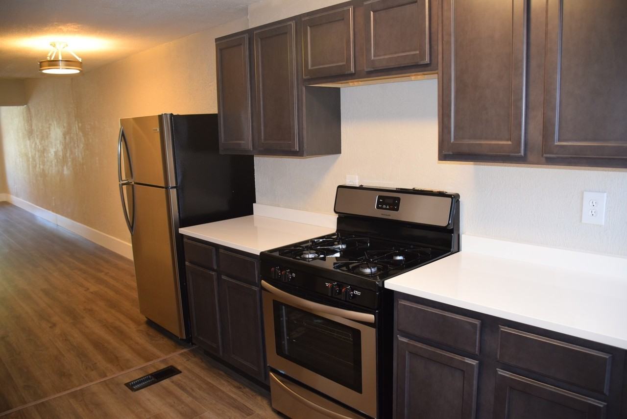 3016 N Downing St - Photo 6 of 9