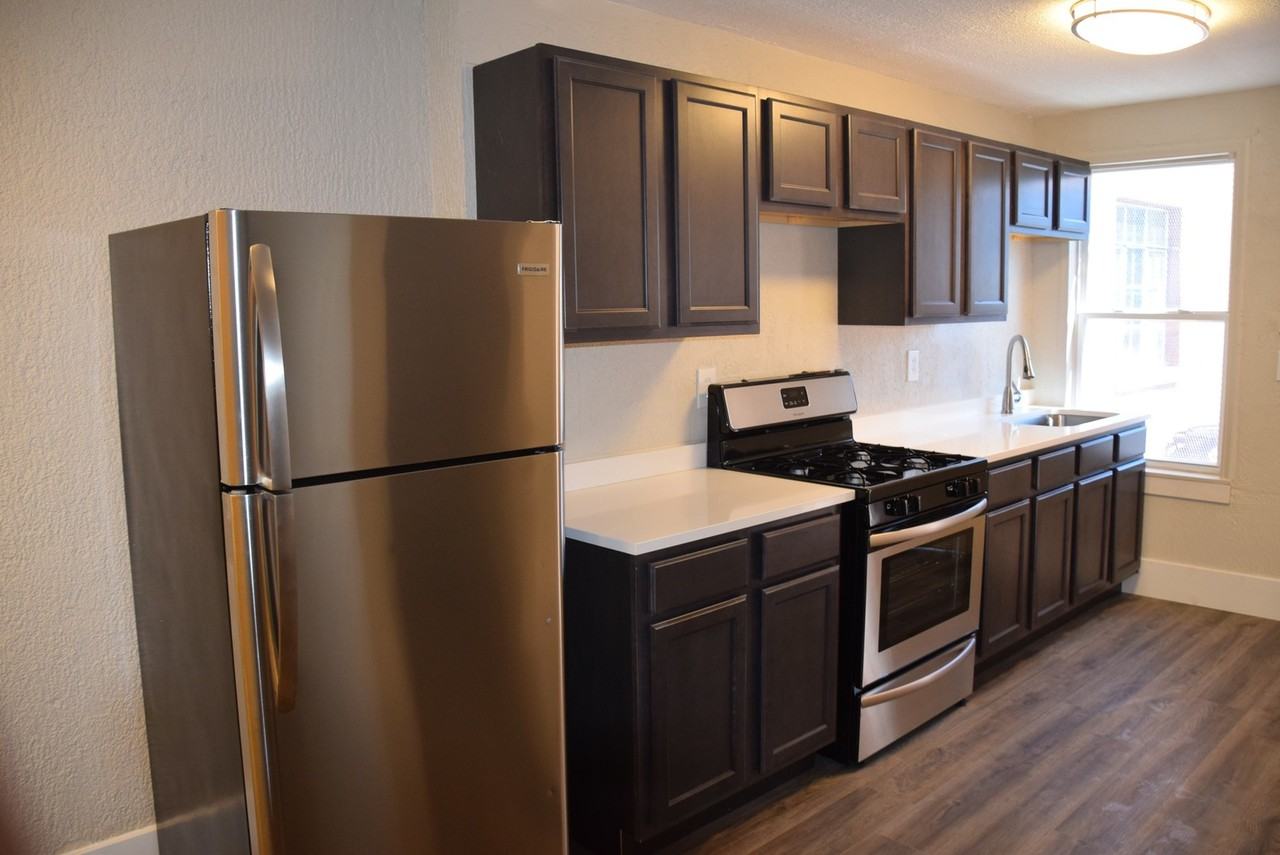 3016 N Downing St - Photo 7 of 9