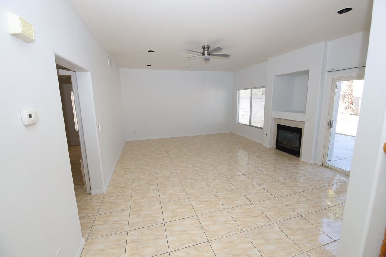 554 Campus Oaks Ct - Photo 6 of 28