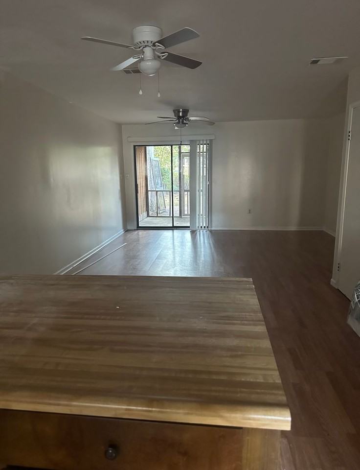 907 Brett Dr #C - Photo 4 of 12