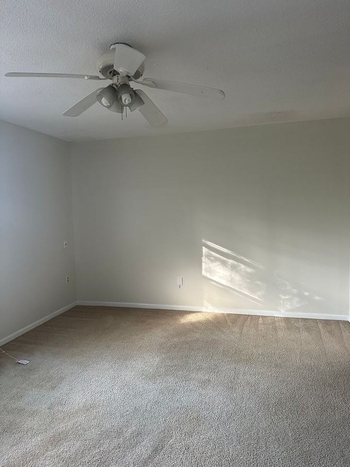 907 Brett Dr #C - Photo 7 of 12