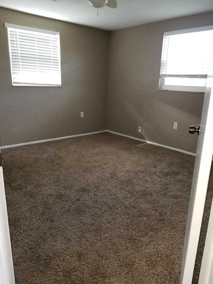 5352 Poinsettia Dr - Photo 7 of 10