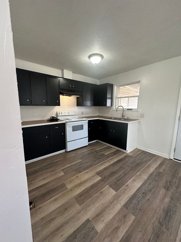 2603 W Madison St - Photo 5 of 10