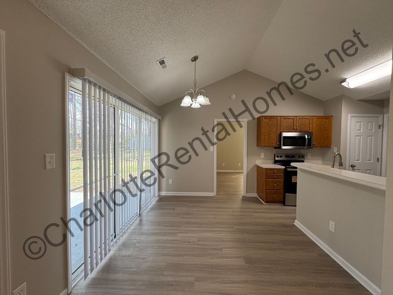 6311 Richfield Ln - Photo 6 of 12