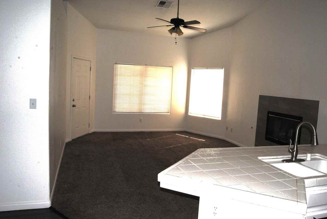 5315 Clover Mountain St - Photo 4 of 14