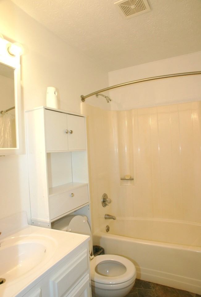 736 Pleasant Valley Rd - Photo 6 of 12