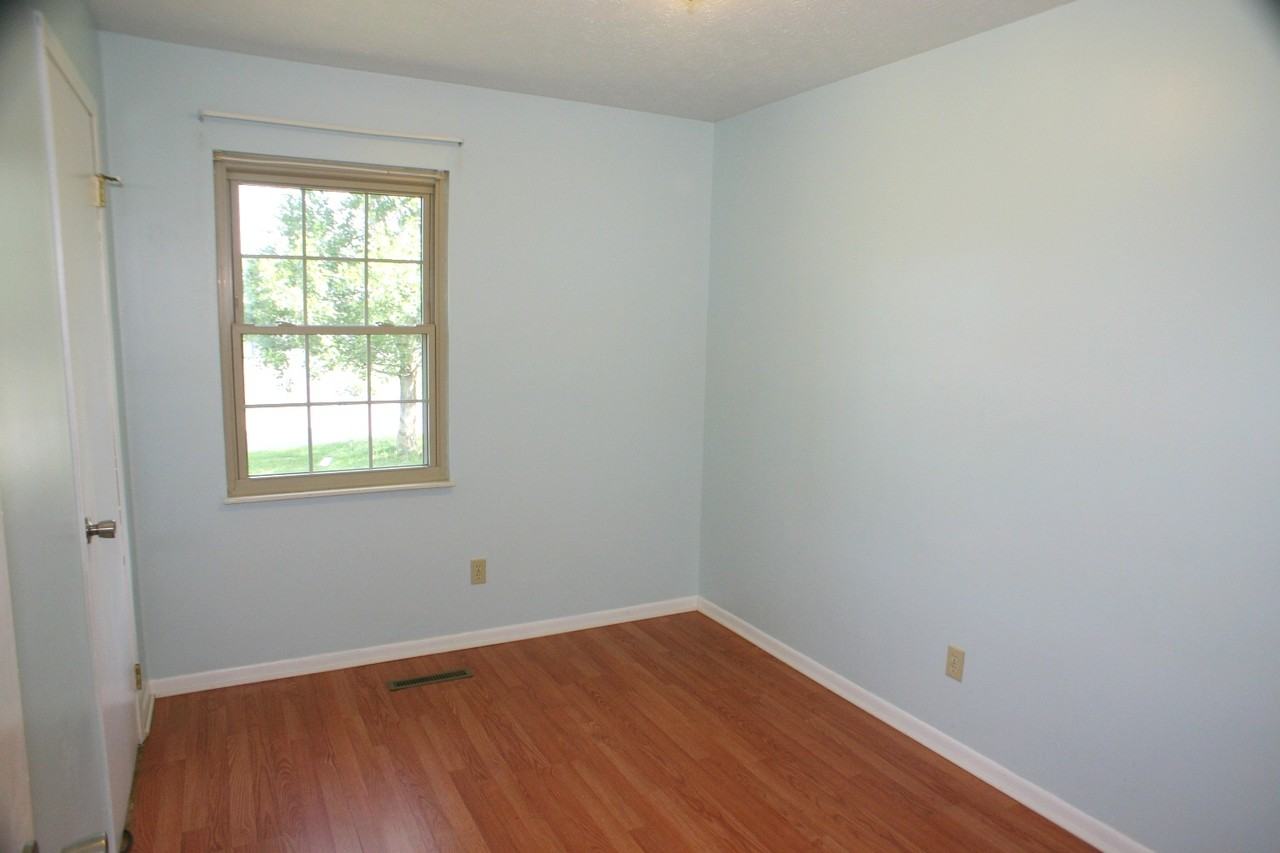 736 Pleasant Valley Rd - Photo 7 of 12