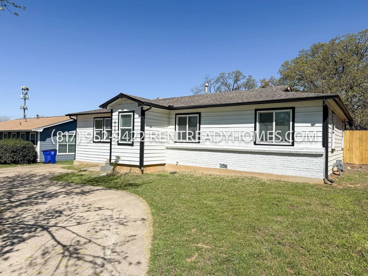 913 Harrison Dr - Photo 5 of 22