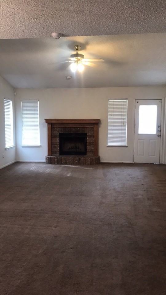 1102 Creek St - Photo 6 of 19