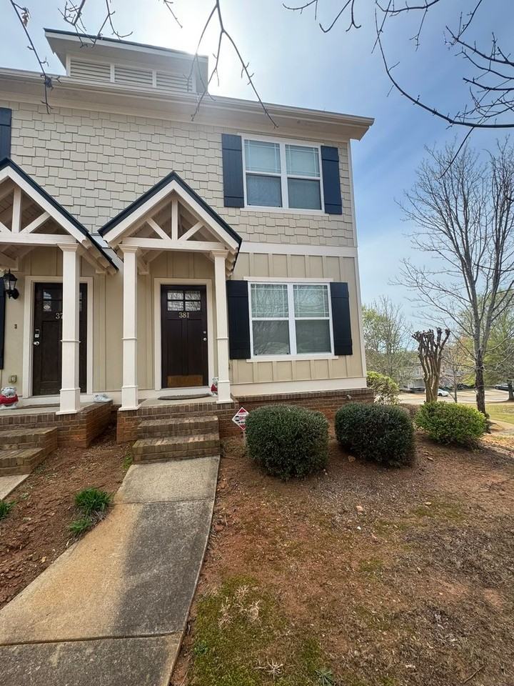 381 Whitehall Rd - Photo 2 of 21