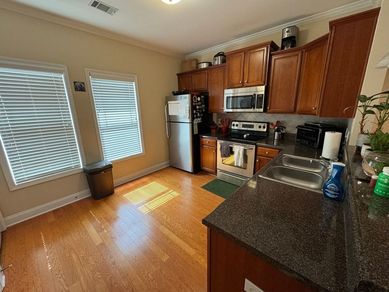 381 Whitehall Rd - Photo 6 of 21