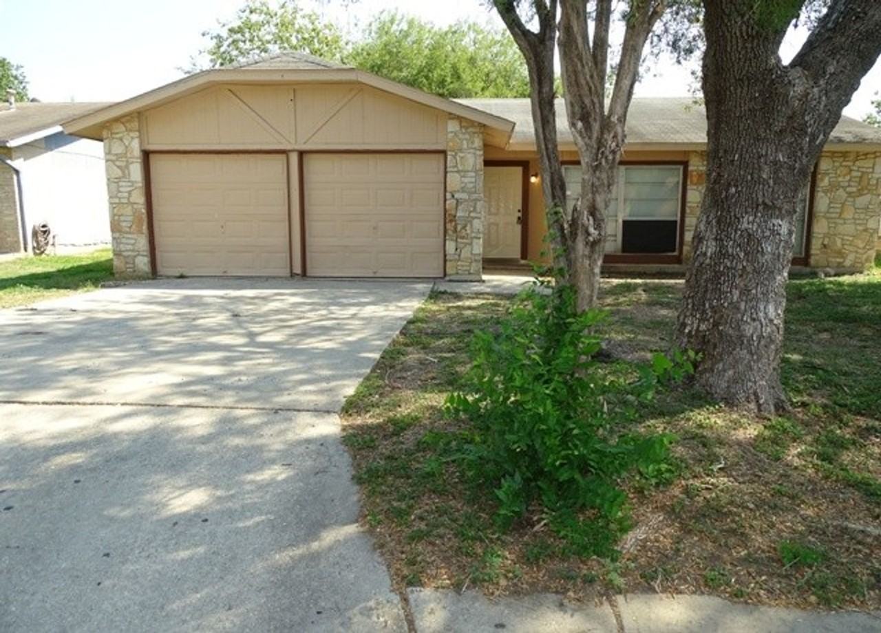 9122 Ocean Gate St - Photo 2 of 40