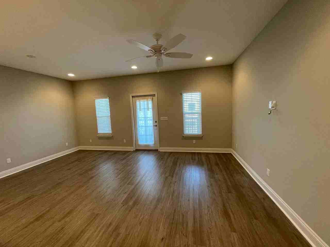 22940 Ann Miller Rd - Photo 6 of 35