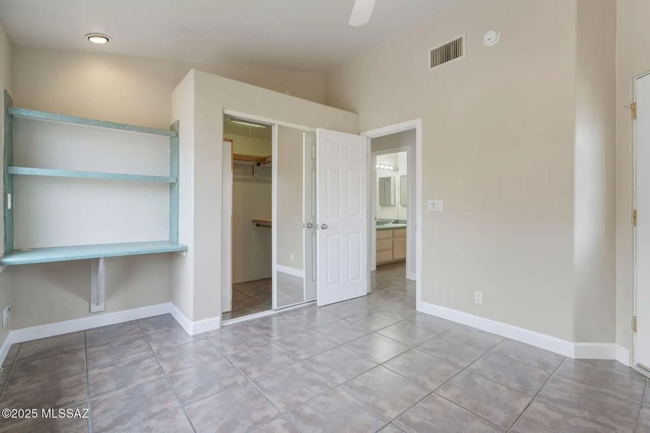 2862 N Tyndall Ave #2 - Photo 7 of 22