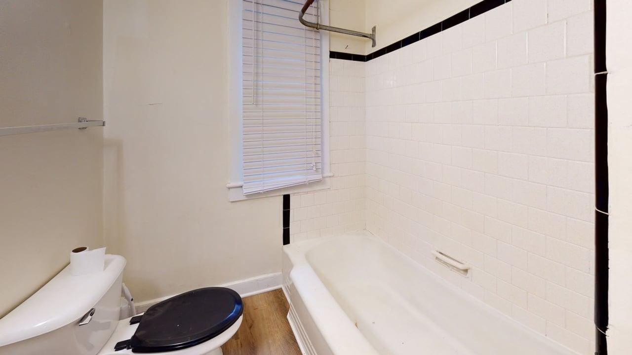 1302 Crozet Ave - Photo 5 of 19