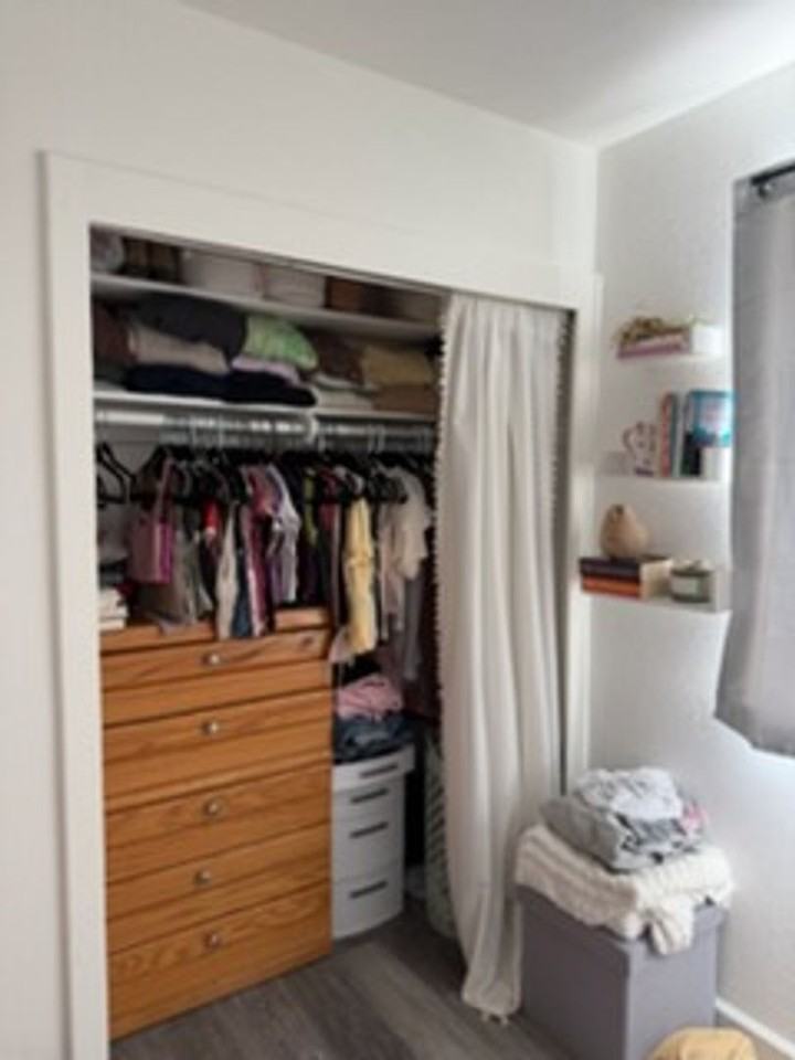 347 Jeffrey Dr - Photo 2 of 9