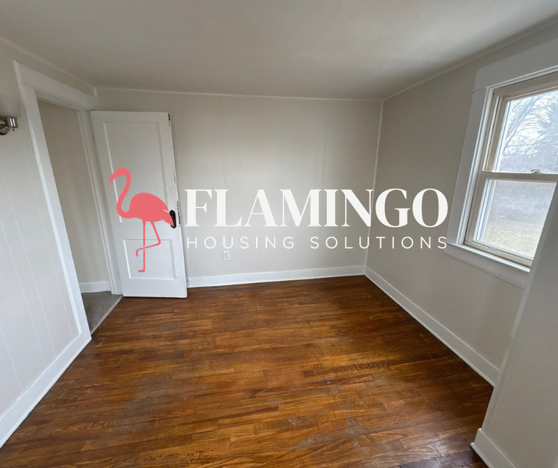 116 Geneva Rd - Photo 2 of 16