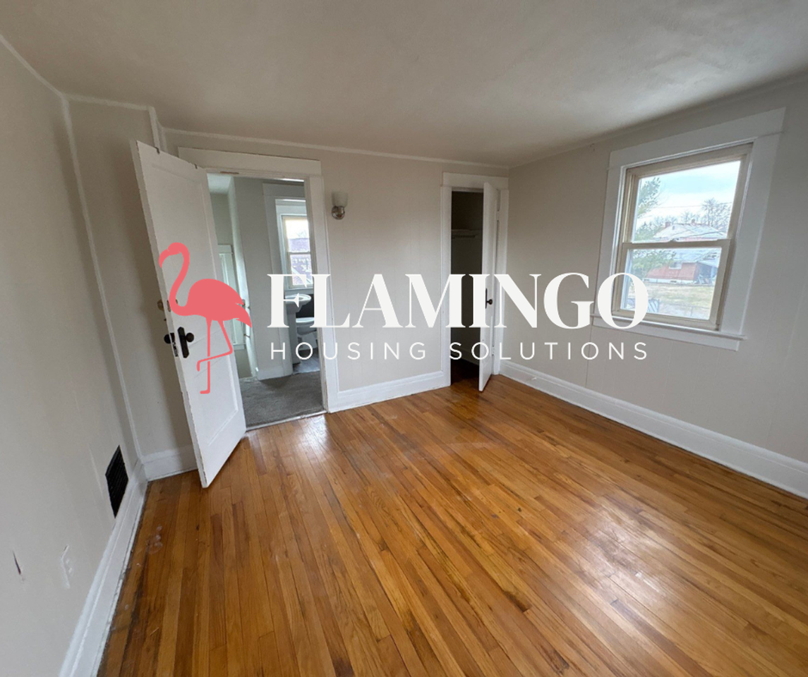 116 Geneva Rd - Photo 4 of 16