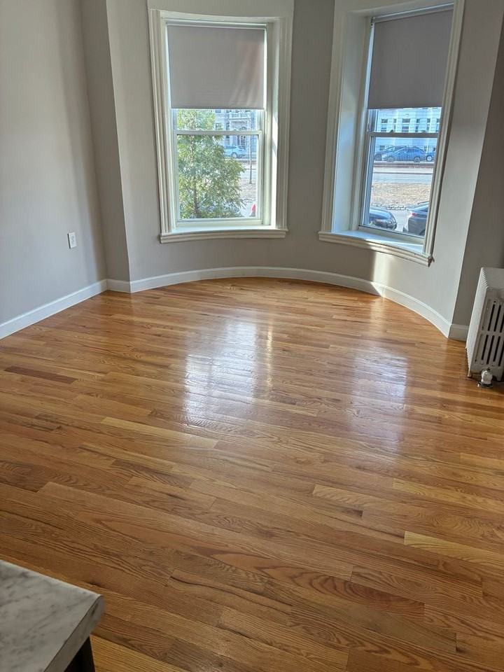 1124 Commonwealth Ave - Photo 3 of 5