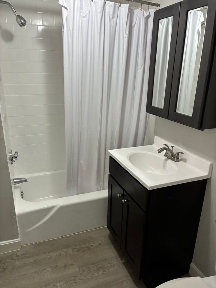 1124 Commonwealth Ave - Photo 5 of 5