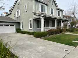 featured image of 627 S Tradition St