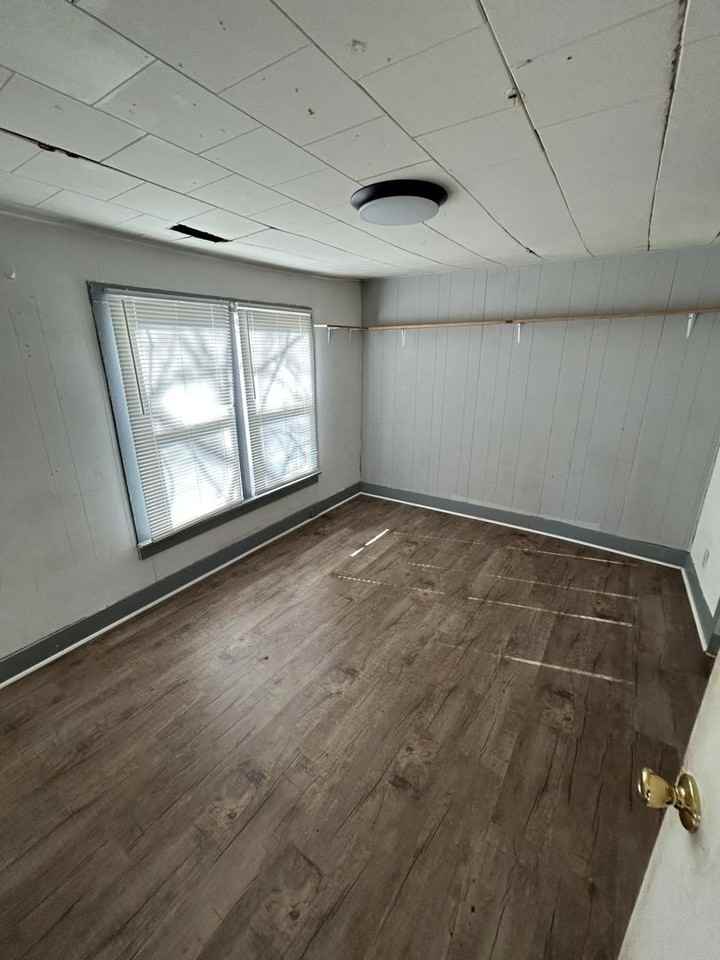 822 S Highview Ave - Photo 3 of 5