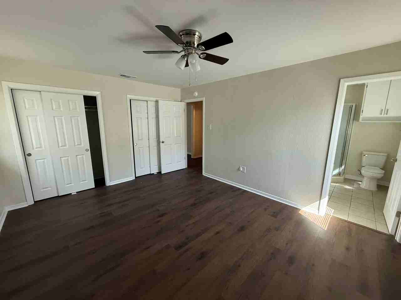 906 Lynn Ln - Photo 6 of 21