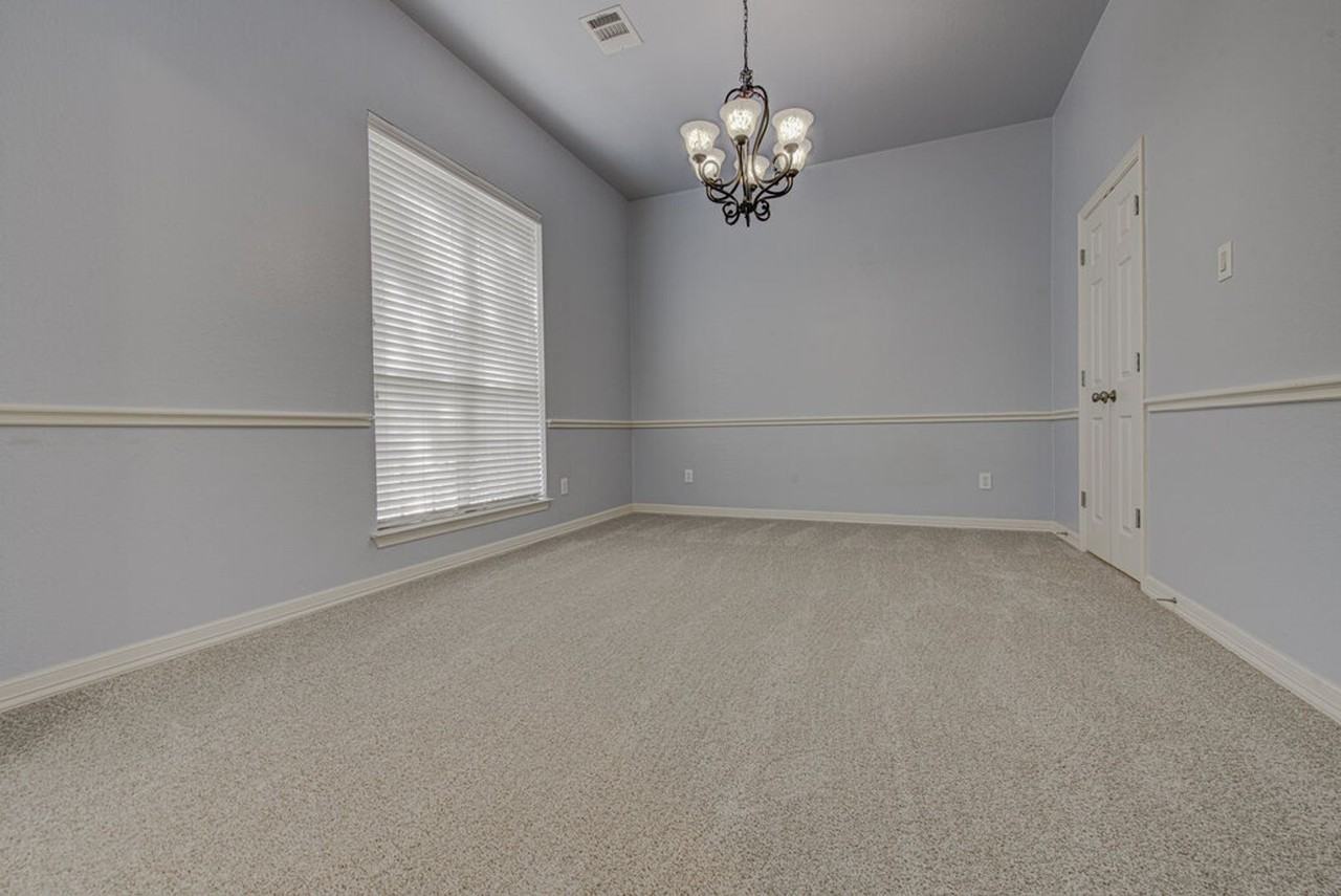 2785 Lake Forest Dr - Photo 6 of 36