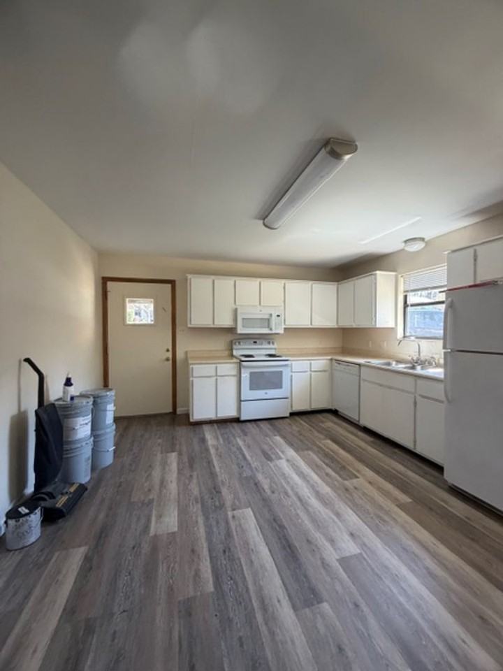 3617 Cardin Ln - Photo 2 of 17