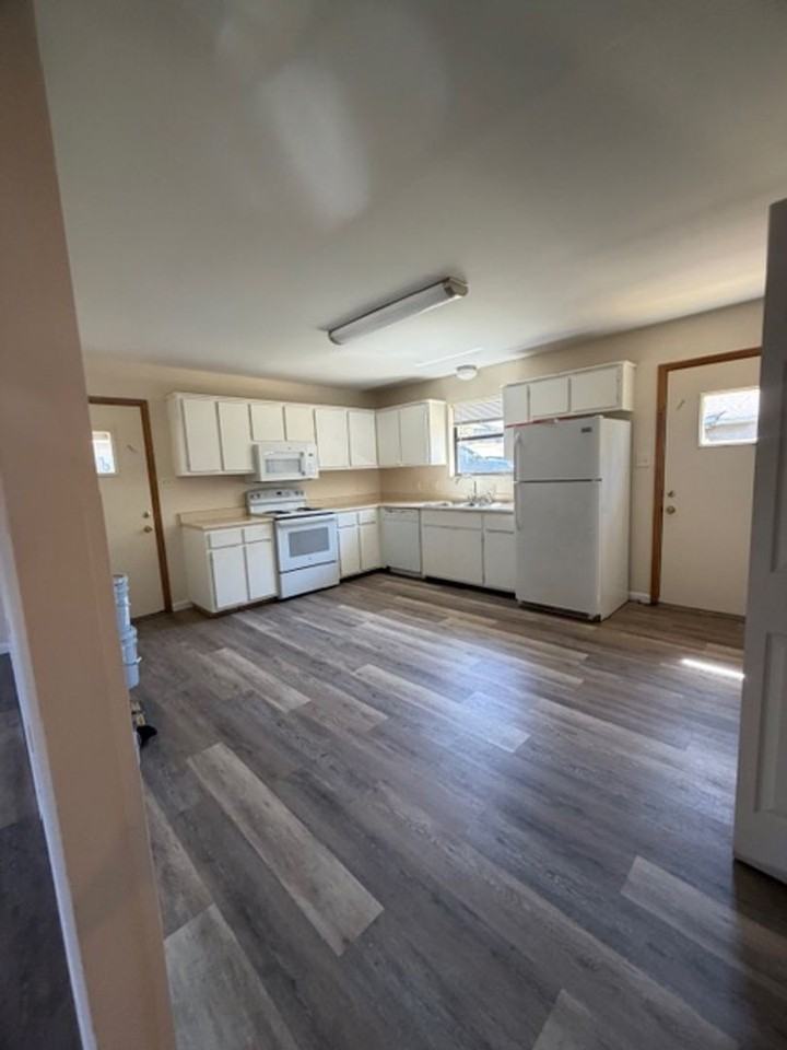 3617 Cardin Ln - Photo 3 of 17