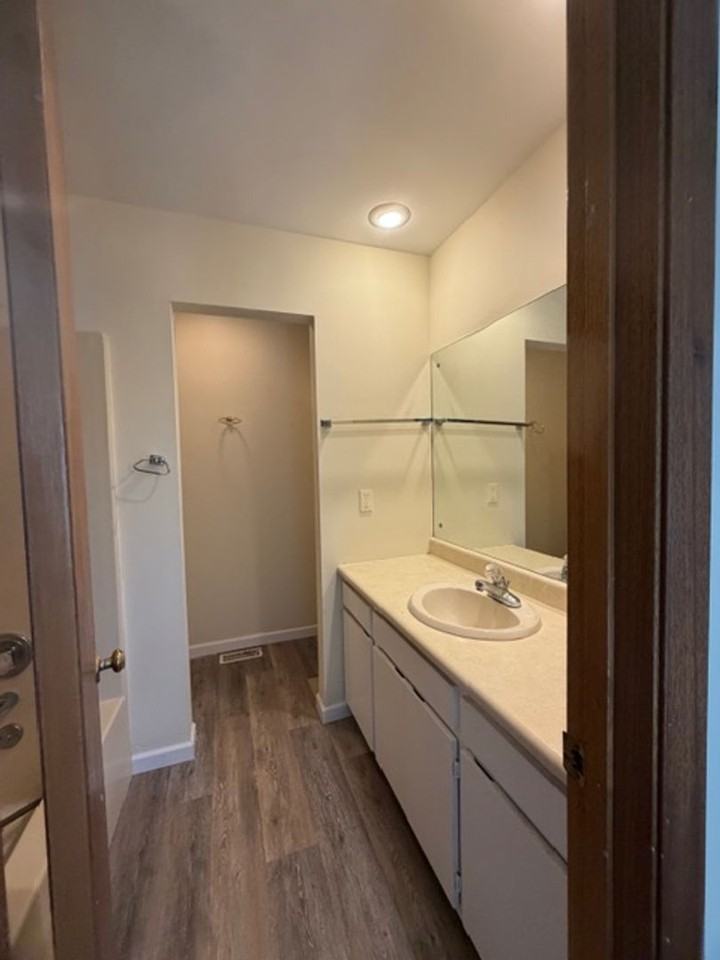 3617 Cardin Ln - Photo 7 of 17