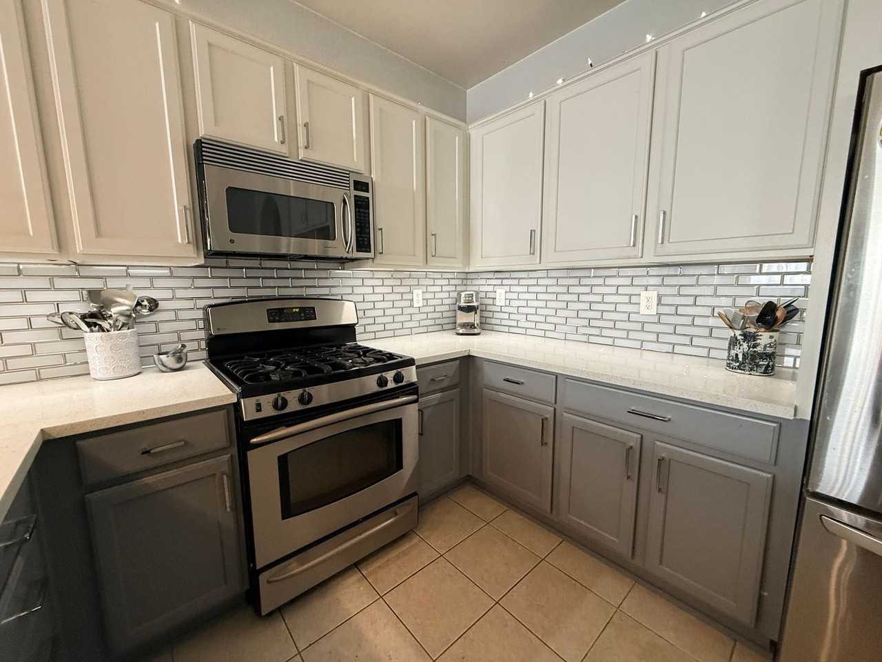 5469 Banfield Dr - Photo 7 of 44