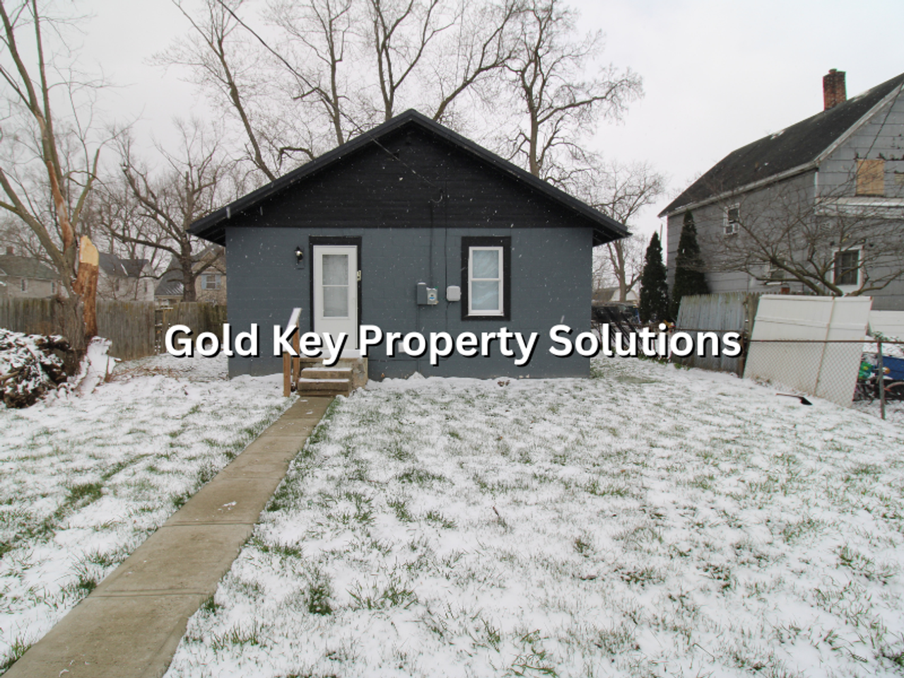 2815 S Elm St - Photo 4 of 15