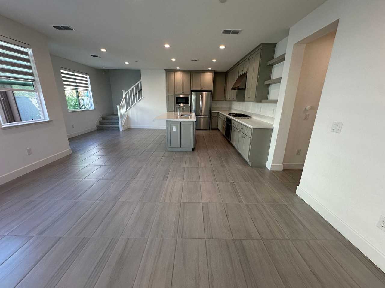 192 W Ramsey Dr - Photo 4 of 28