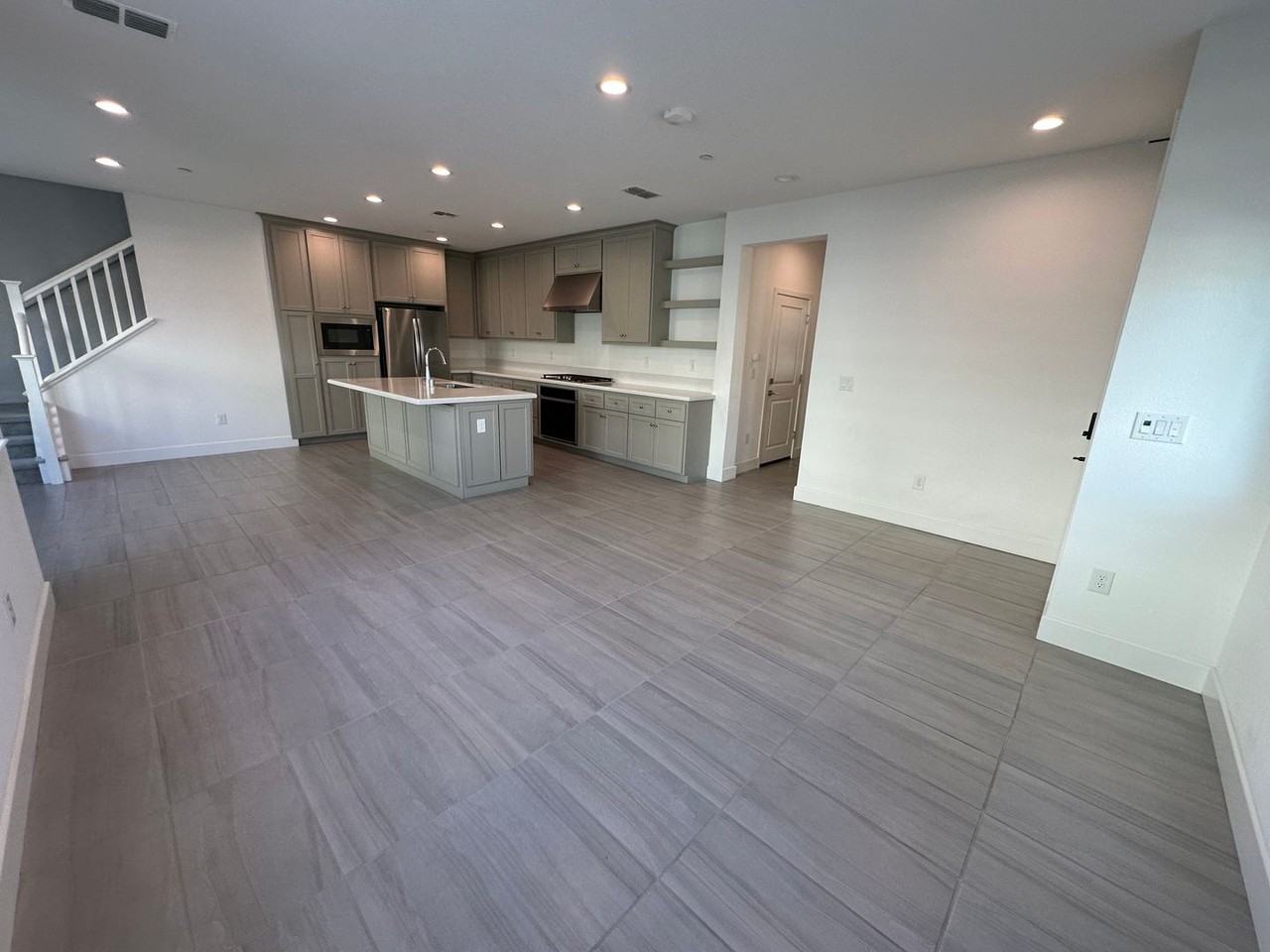 192 W Ramsey Dr - Photo 5 of 28