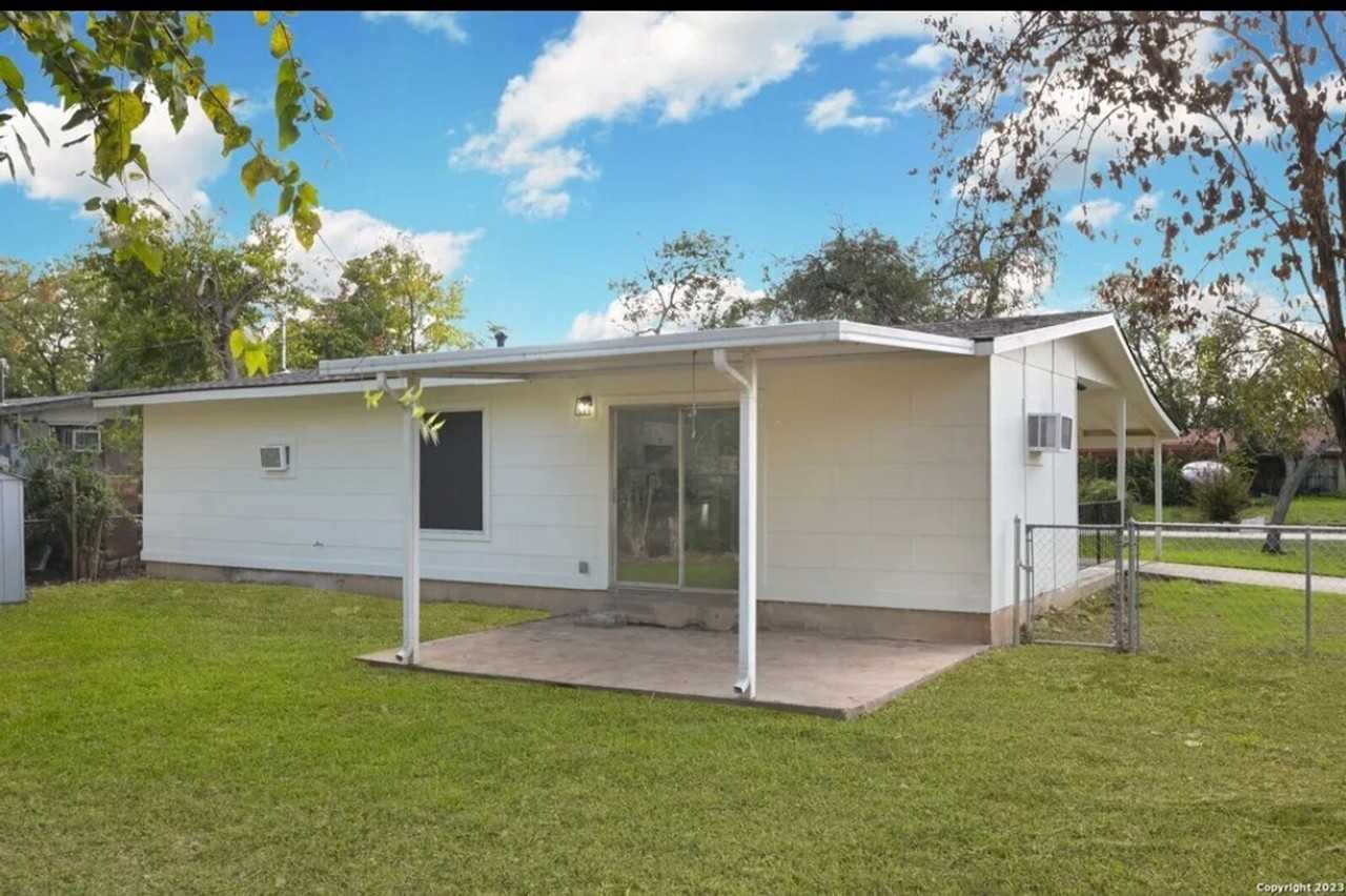 159 Wayfarer Pl - Photo 2 of 12