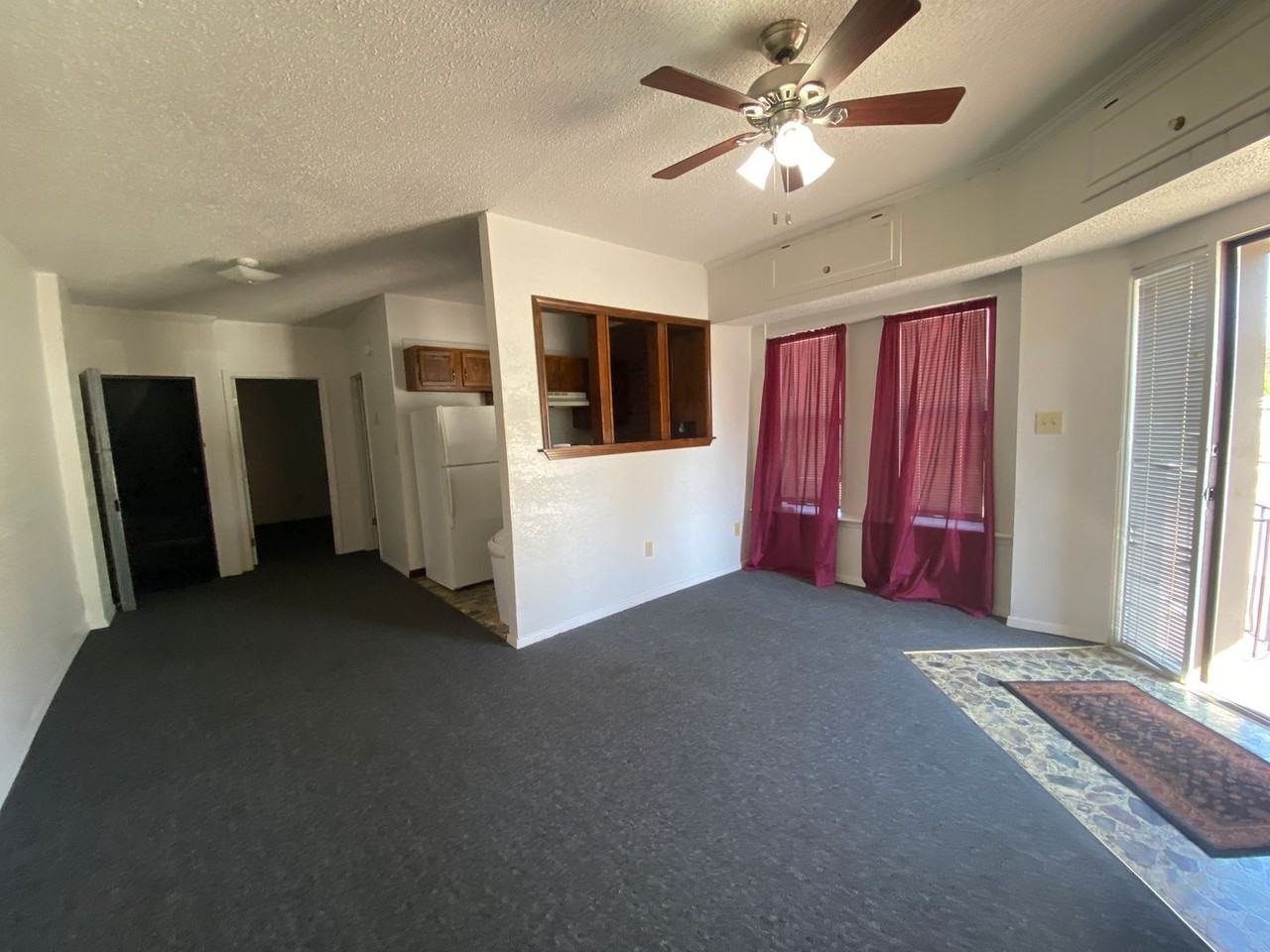 1100 W Monroe Ave - Photo 4 of 10